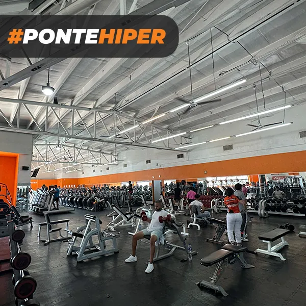 Instalaciones amplias de Hiperfitness