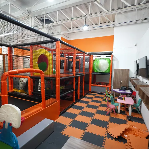 Área infantil HiperKids